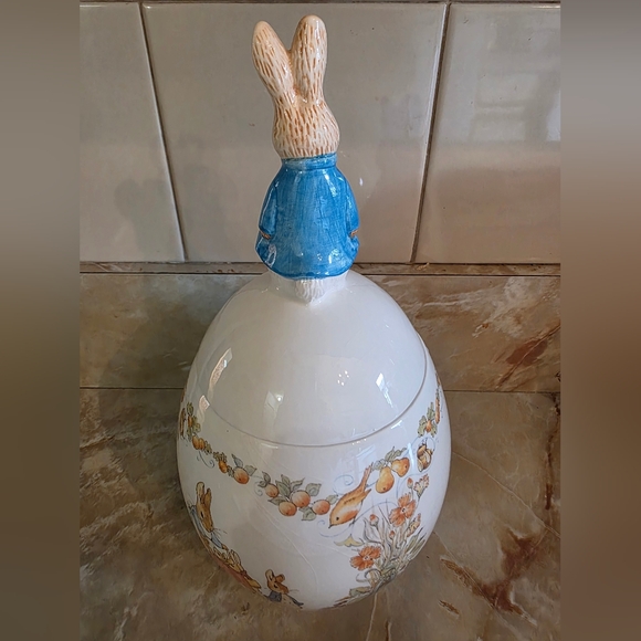 Peter Rabbit Cookie Jar - Picture 4 of 14